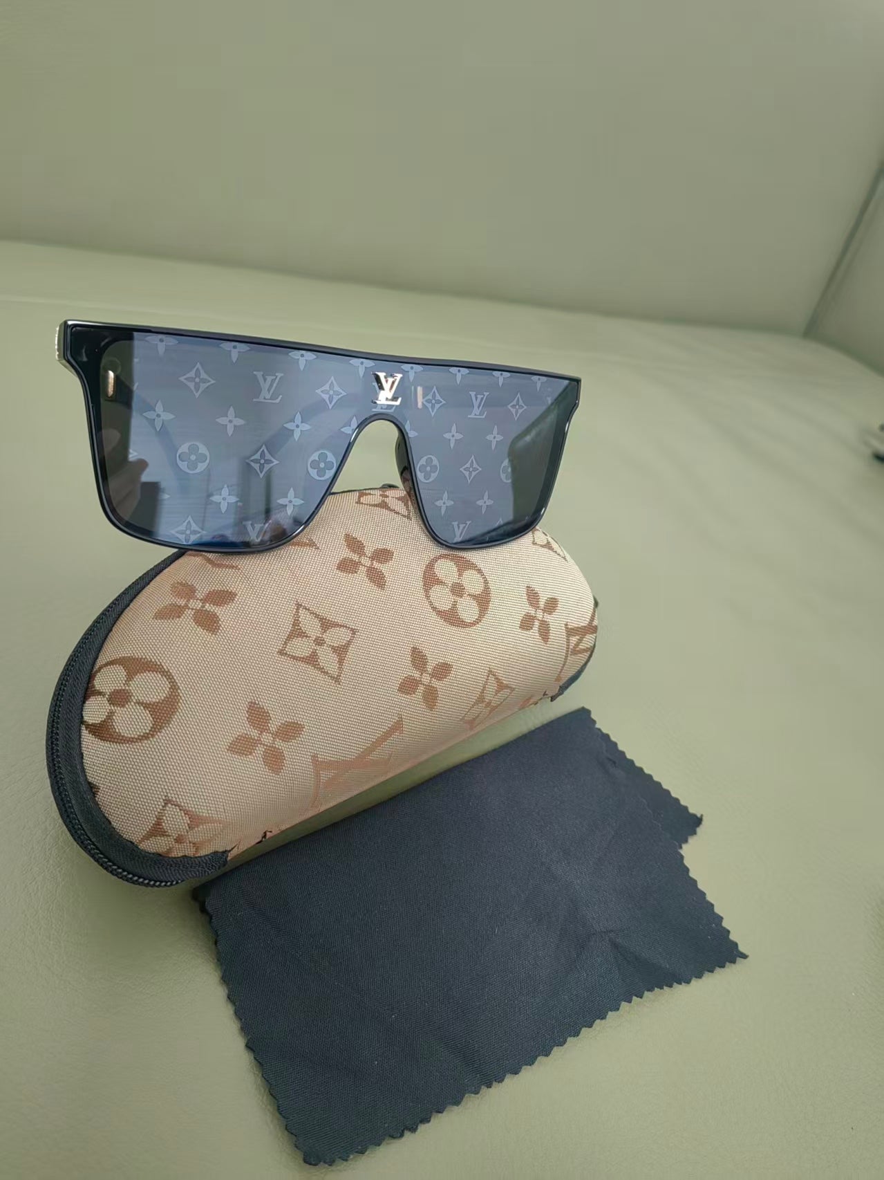 LV Glasses