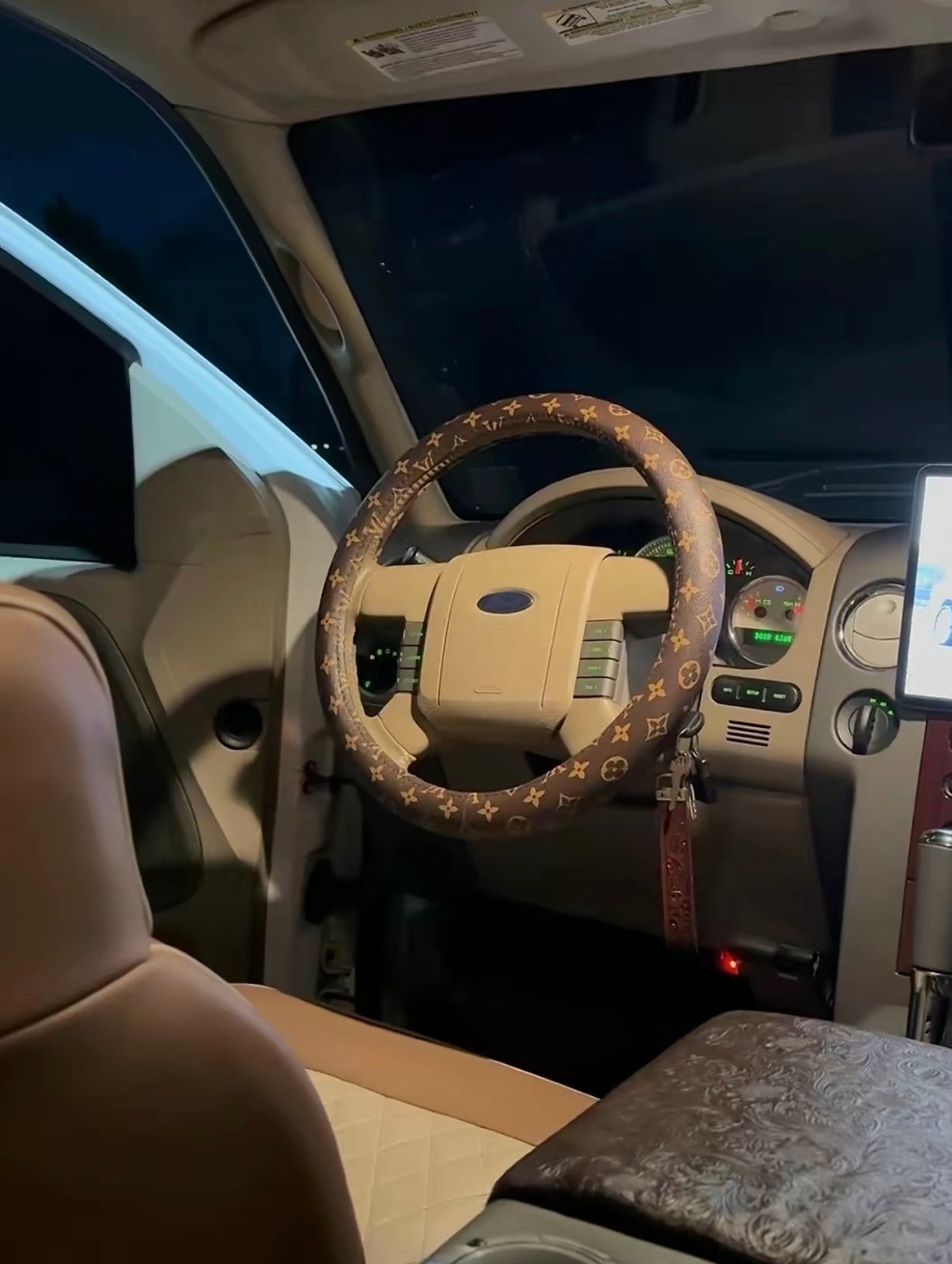 LV Steering Wheel Cover